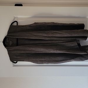 Barefoot dreams vest